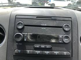 638-01906 Ford Truck Audio Equipment Radio Receiver Am-fm-cd Fits 05-06 F150 860726