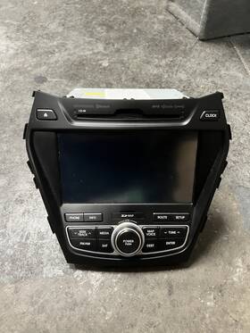 96560-4z1044x Hyundai 2013 - 2016 Santa Fe Navigation Screen Cd Radio Oem
