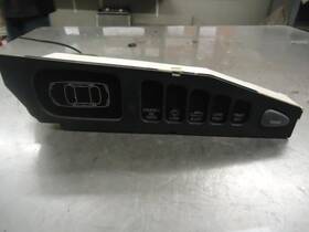 594.gm2r00 Pontiac 2000 Grand Prix Info-gps-tv Screen