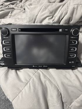 175061 Toyota Highlander Radio