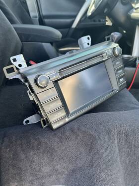 86100-or061 Toyota Oem Touchscreen Stereo / Cd Player Gps Hd Radio For 2015 Rav4 - 86100